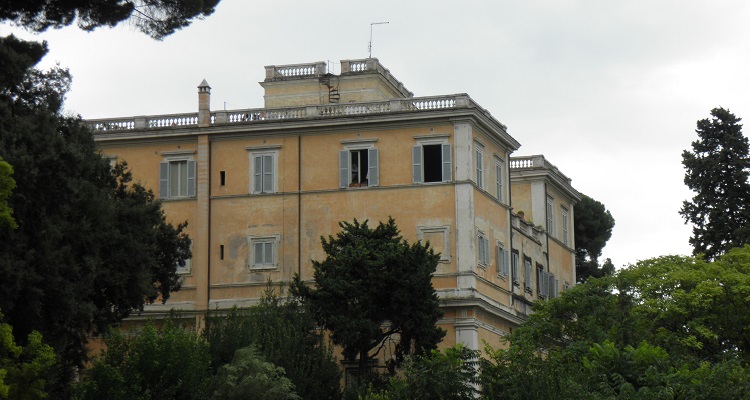 Esterni di Palazzetto Mattei a Villa Celimontana