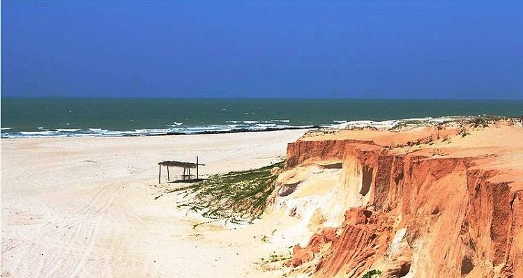 Scogli sull'oceano Scoglio di Canoa Quebrada