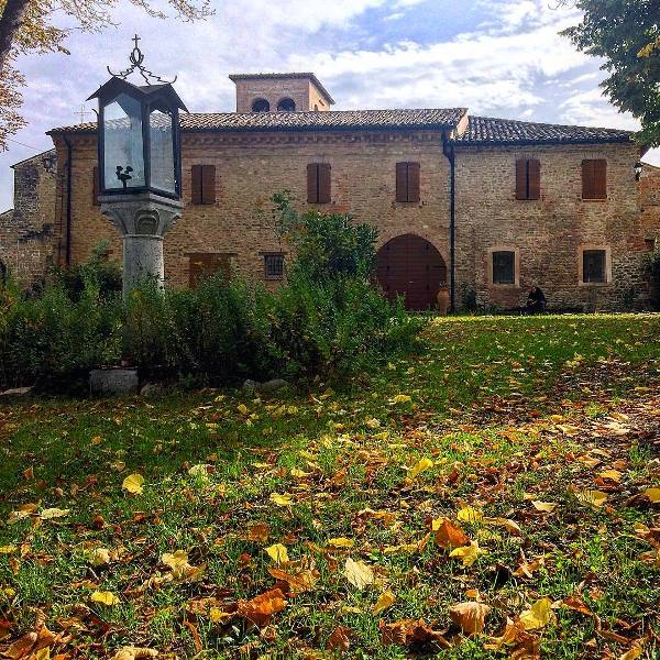 Abbazia di San Ruffino abbazia di san ruffino in autunno