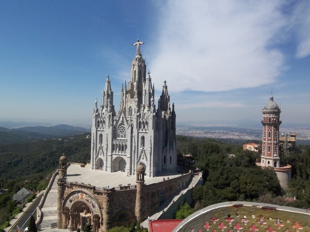 Il Tibidabo visto dall'alto