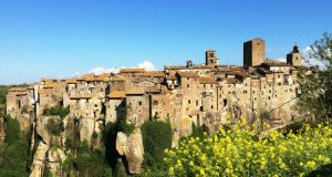 Vitorchiano vista da lontano