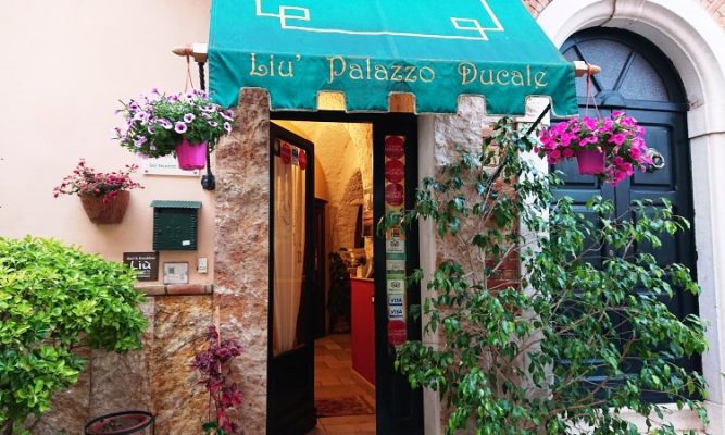 Facciata del B&B Liù di Lesina