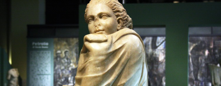 Statua femminile nella Centrale Montemartini