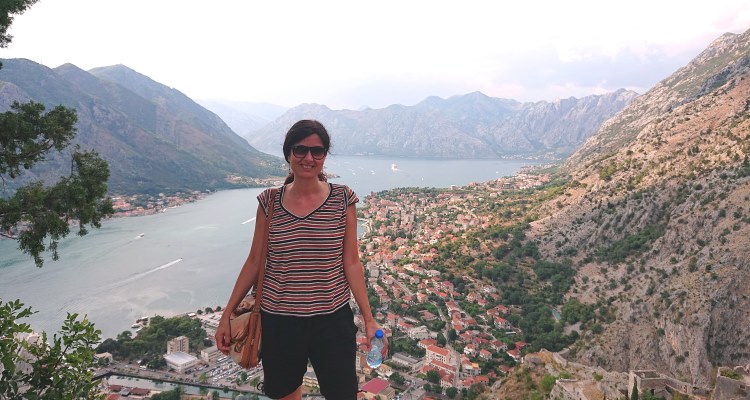Siti UNESCO: ragazza sulla Montagna di San Giovanni, Cattaro - Montenegro