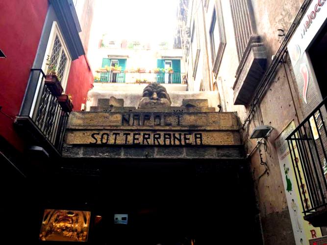 Ingresso di Napoli sotterranea