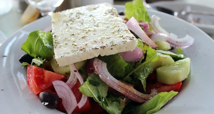 Piatti da provare in giro per il mondo: insalata greca